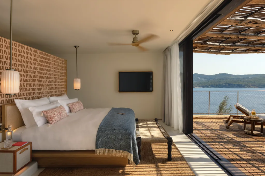 Image of a hotel room with sea views, hospitality trend 2026